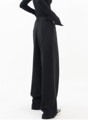 Aishia  | Asymmetric Baggy Pants